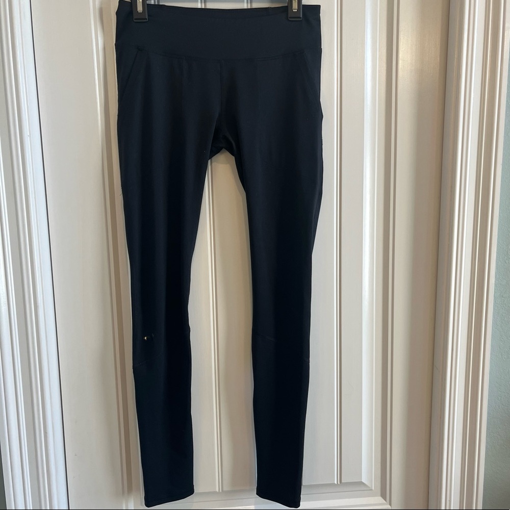 OWO Under Armour Front Pocket Leggings- black